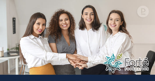 Forma parte de una red de mujeres que te apoya en tu carrera profesional y financia tu MBA en el exterior