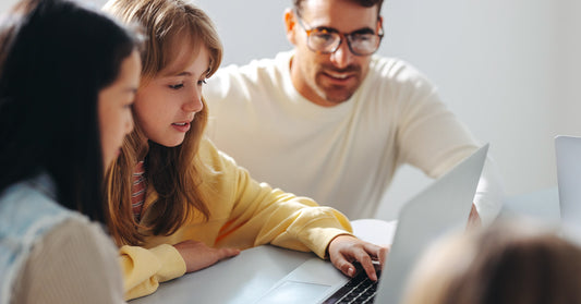 Junior Academy: Programa de desarrollo en STEM para adolescentes